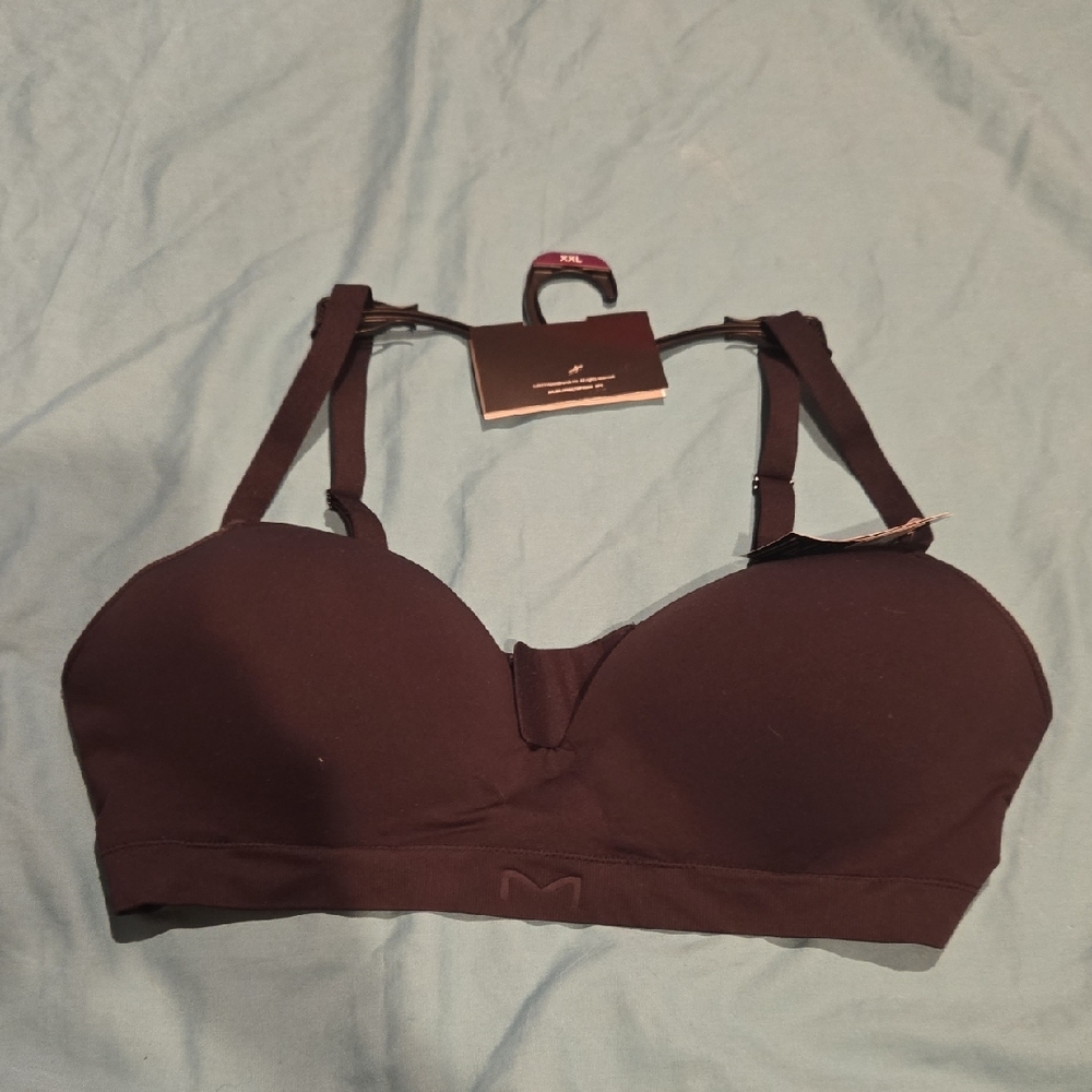 NWT Maidenform Seamlews Black Bralette